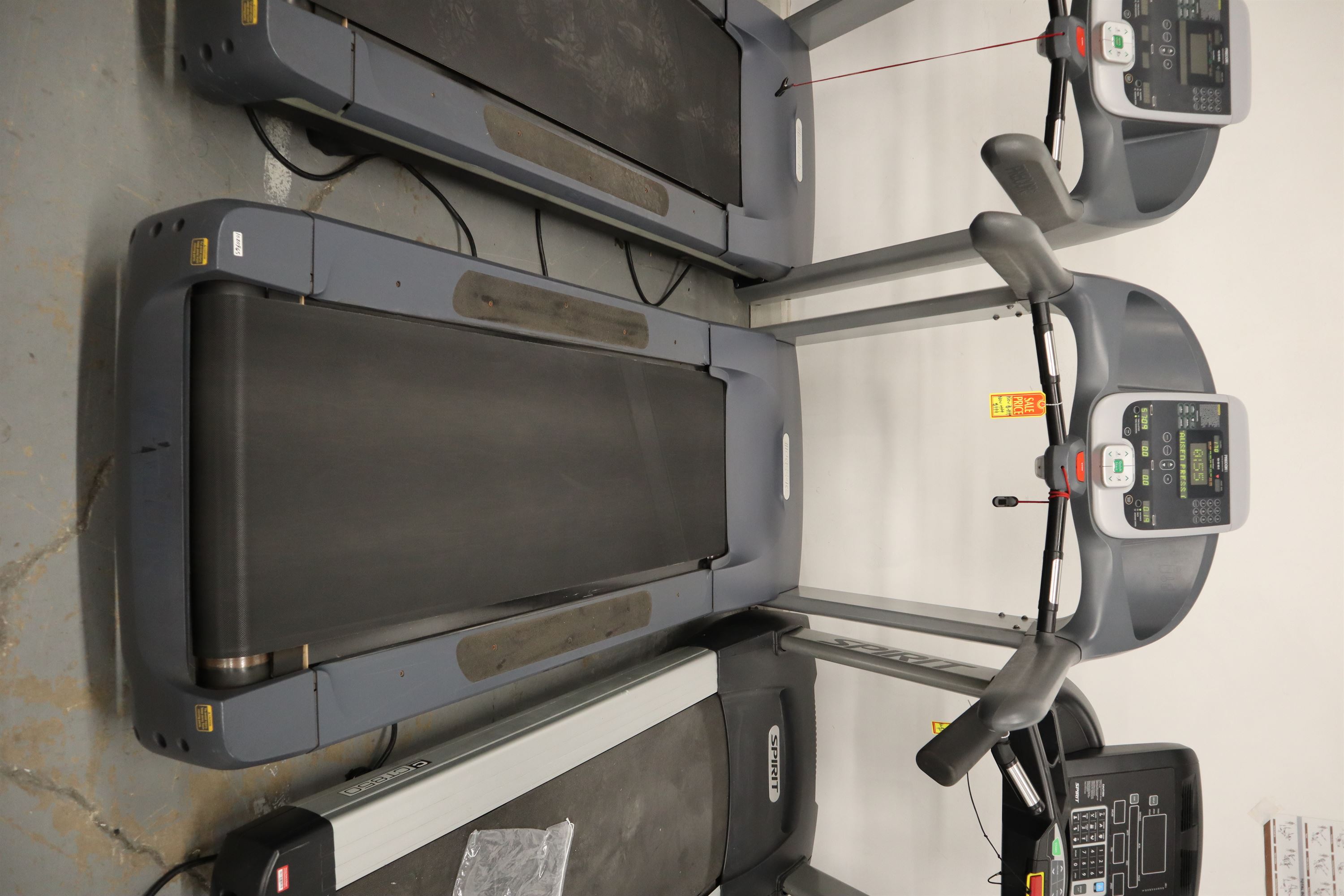 Used Precor 956i Experience AGKYL16 Non Folding Treadmill