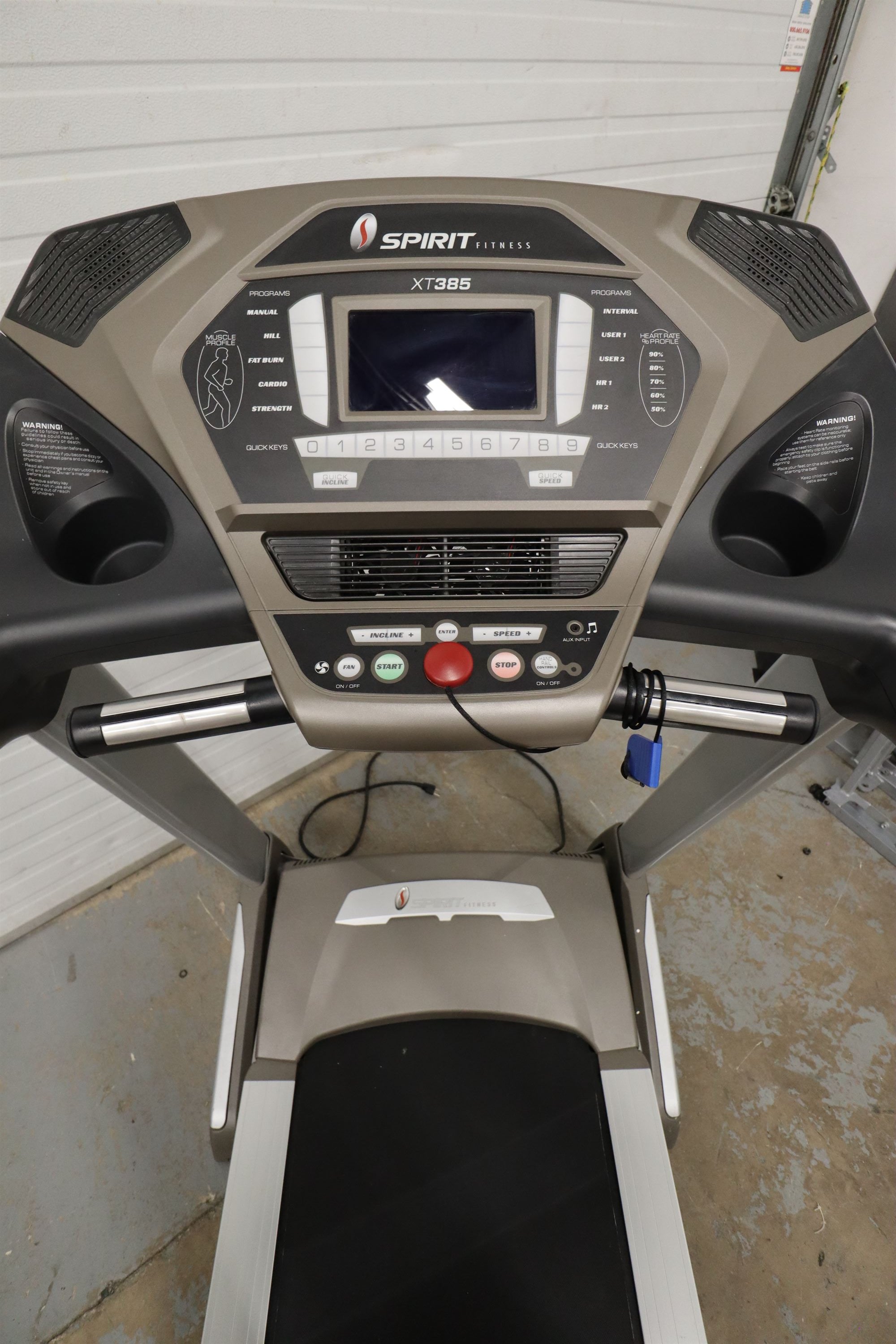 Used Spirit Fitness XT385 2011.4Q 385810 Folding Treadmill