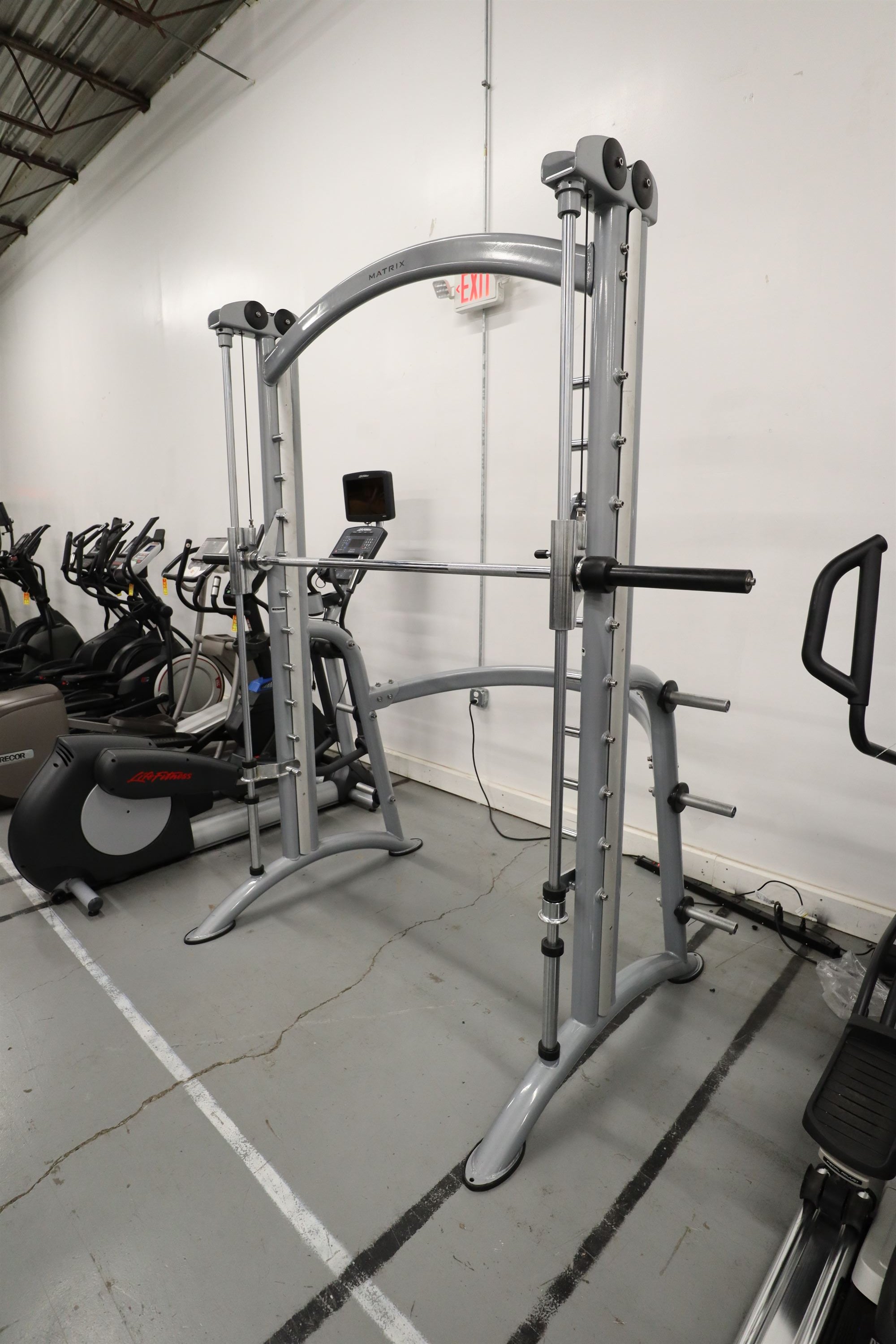 Used Matrix MG-PL62 Linear Smith Machine PL62BE Strength System