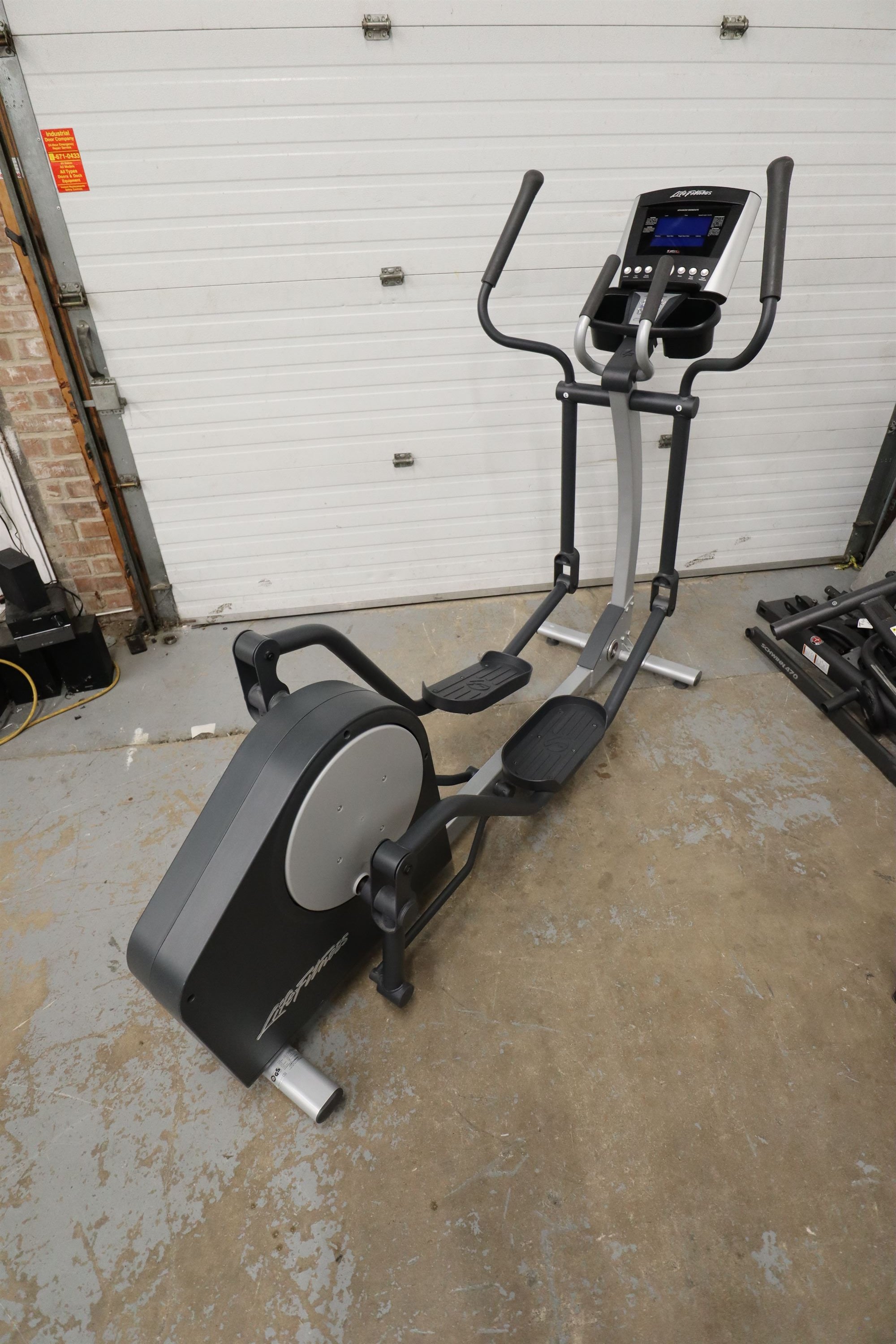 Used Life Fitness X1 w/ Advanced Console X106100 Elliptical