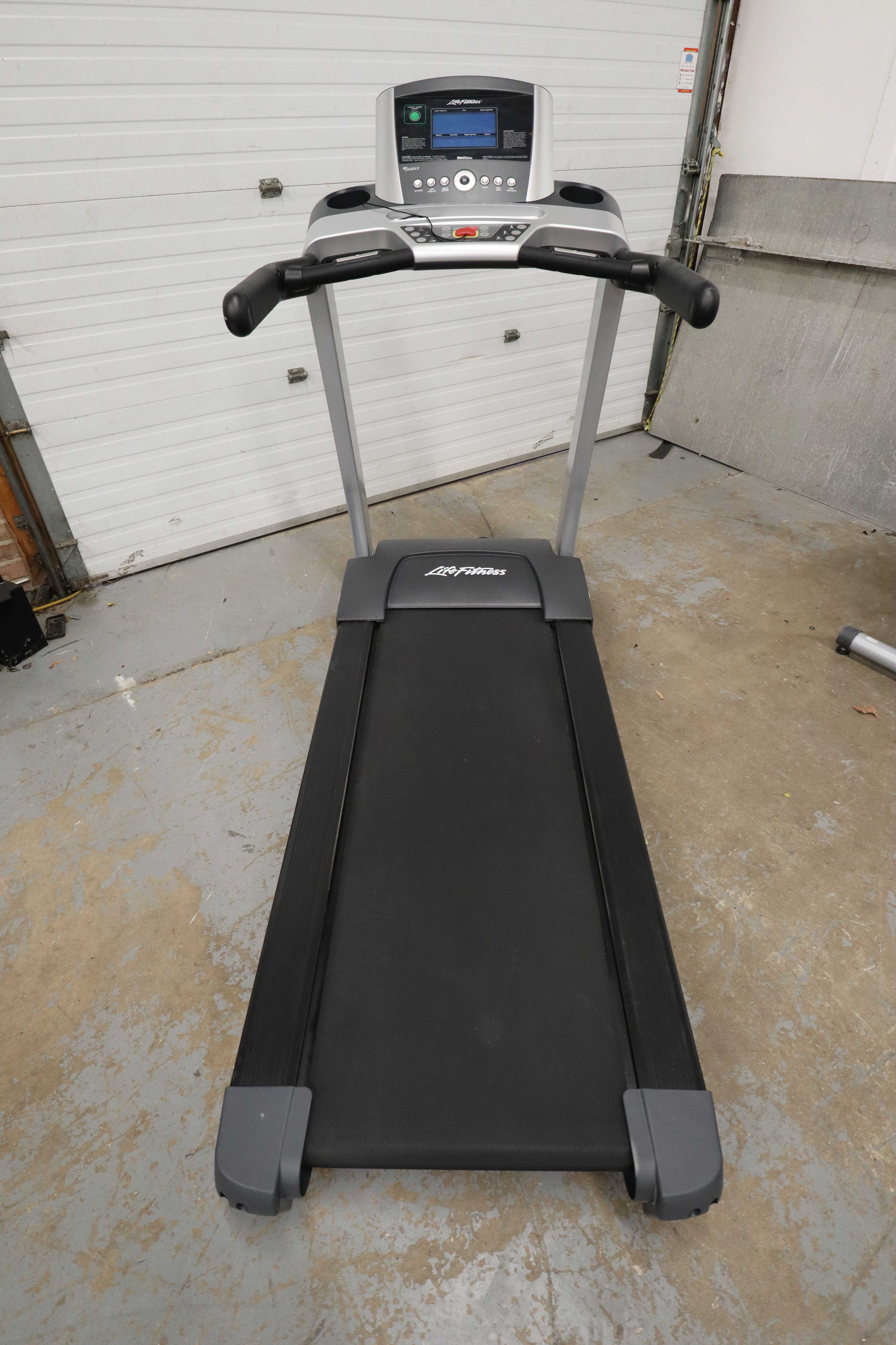Used Life Fitness F3 W/Go Console F30718 Folding Treadmill