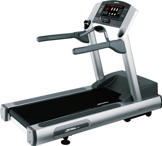 Used Life Fitness 95Ti CLST Non Folding Treadmill