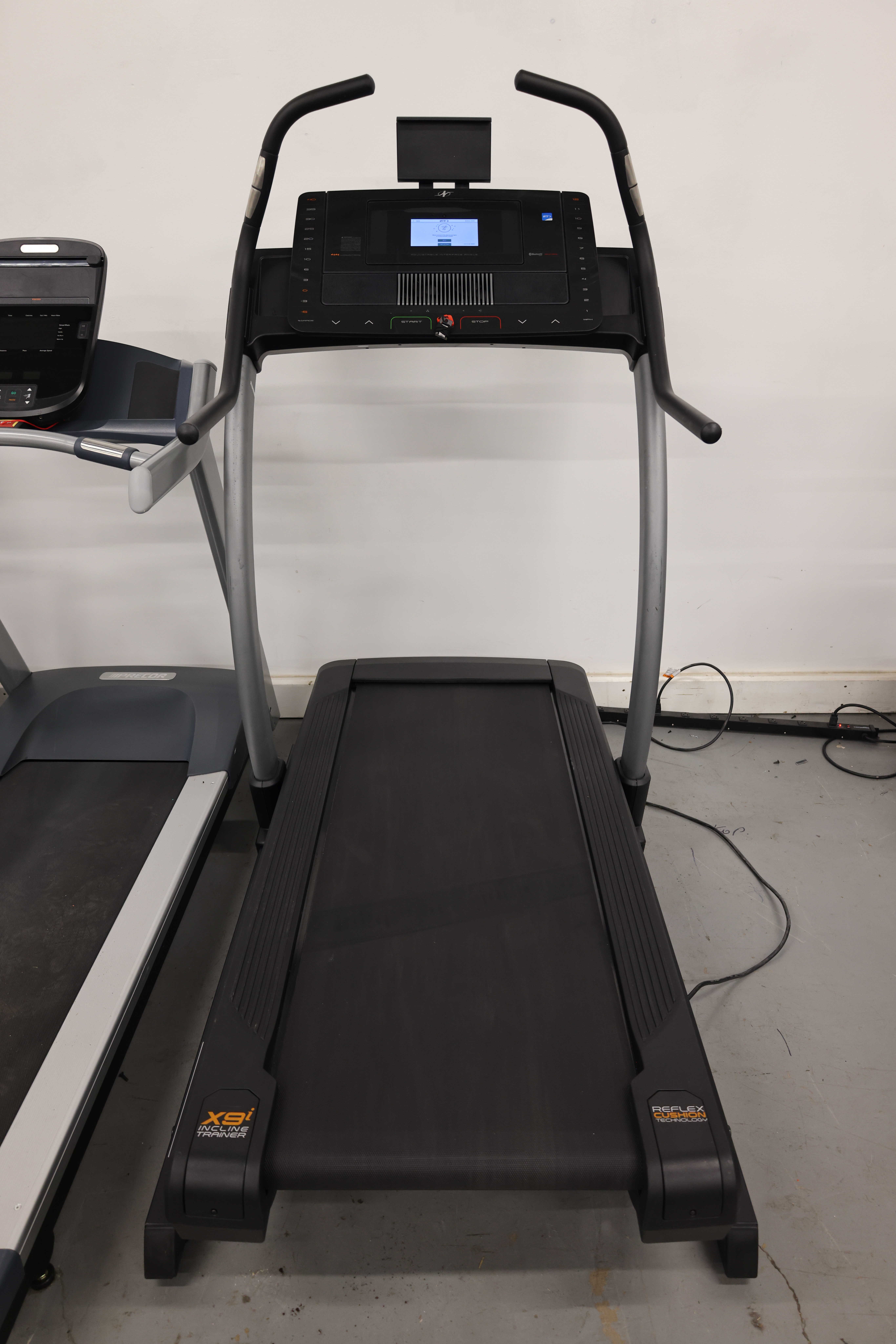 Used NordicTrack X9i Interactive Incline Trainer NTL201160 Folding Treadmill