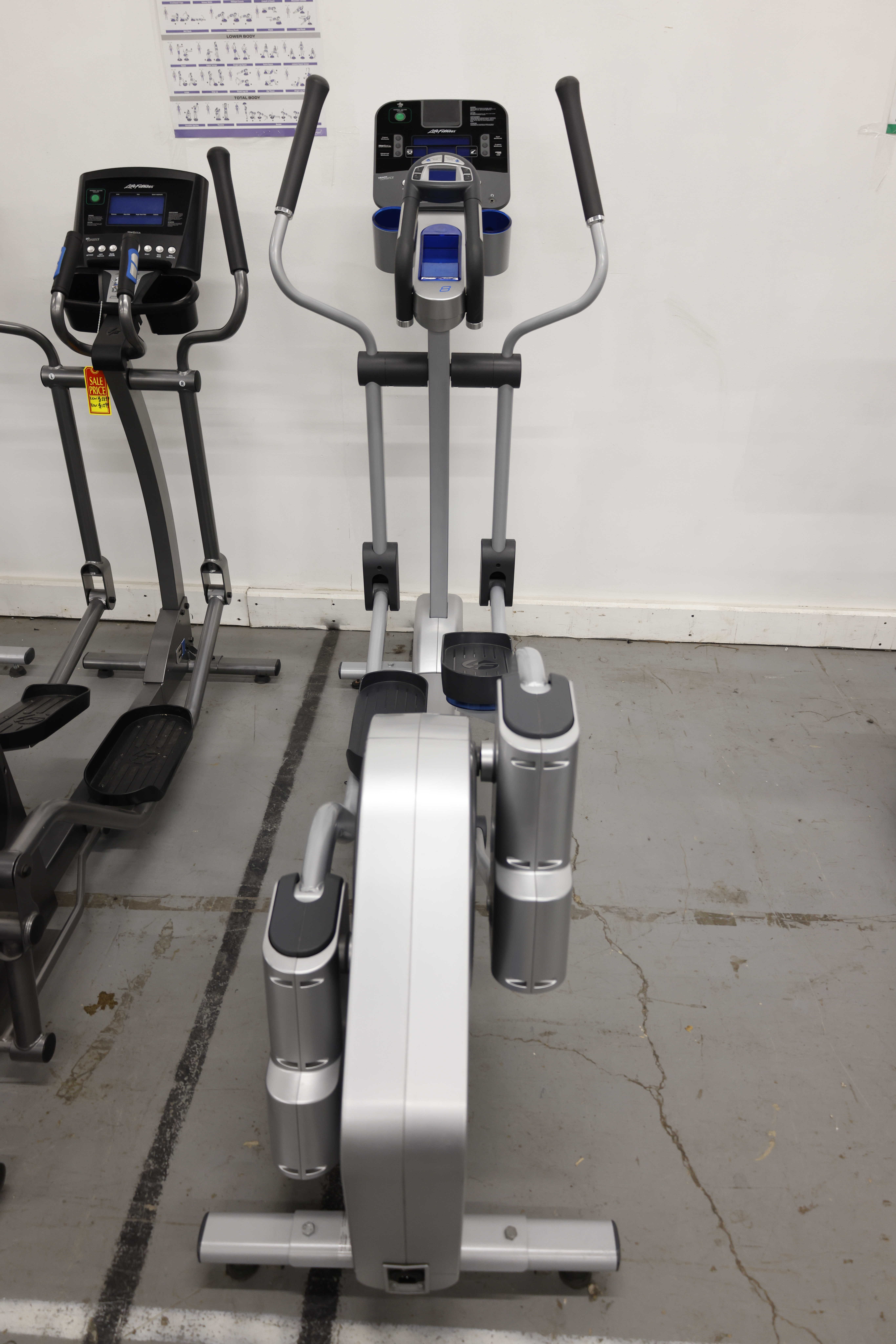 Used Life Fitness X8 Cross Trainer W Track Console X80612 Adjustable Stride Elliptical