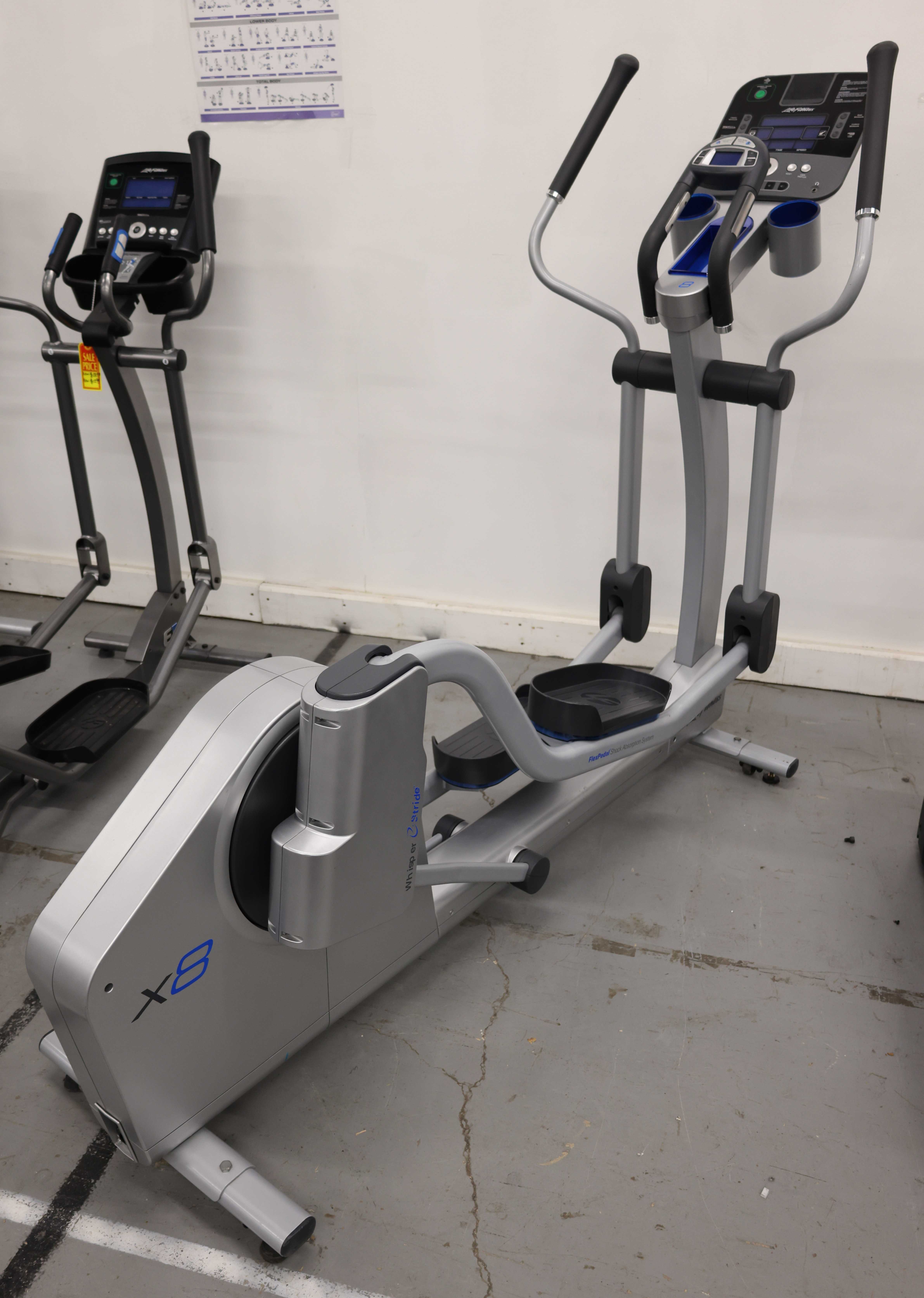 Used Life Fitness X8 Cross Trainer W Track Console X80612 Adjustable Stride Elliptical