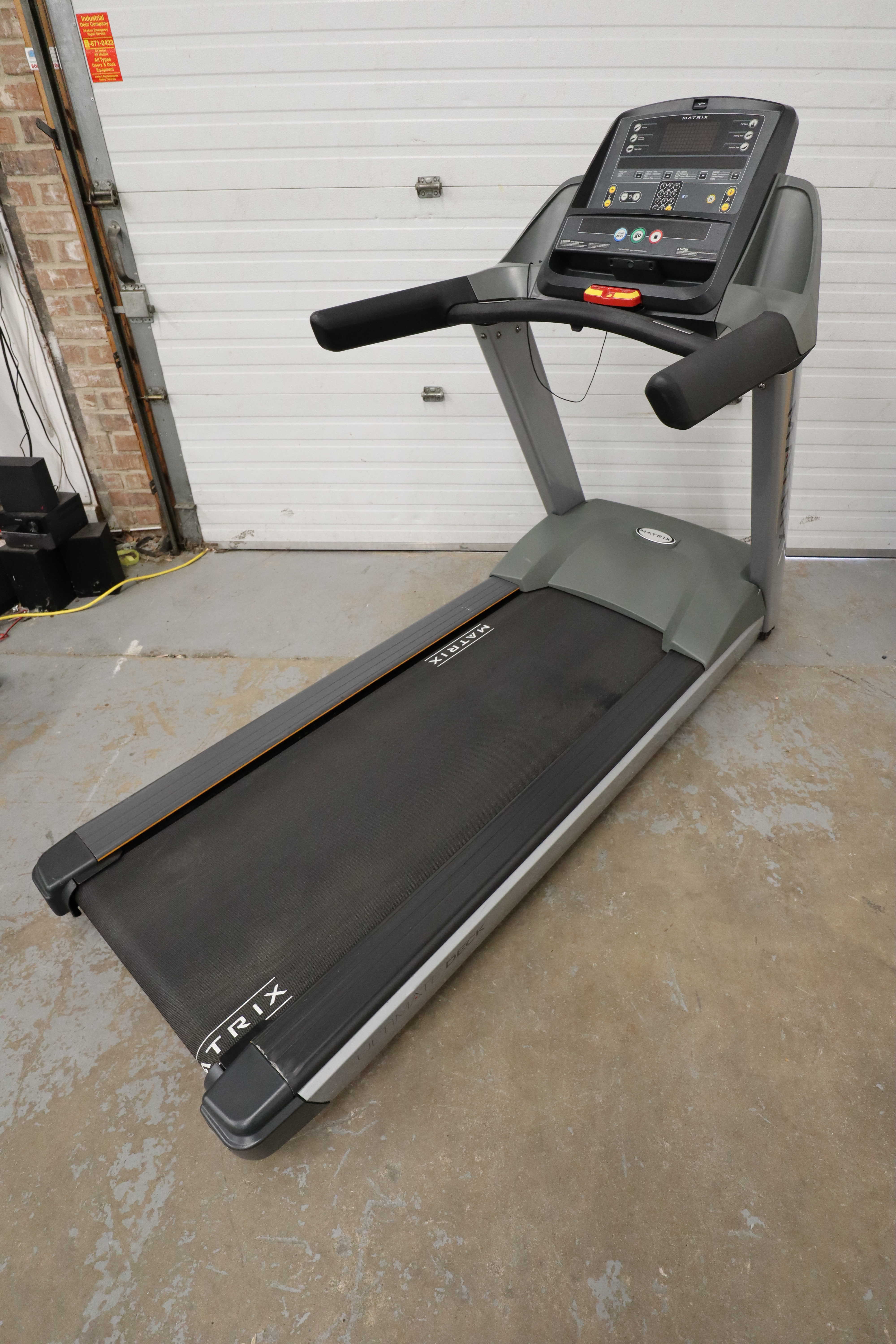 Used Matrix Commercial T3X T-3X-05-C Non Folding Treadmill
