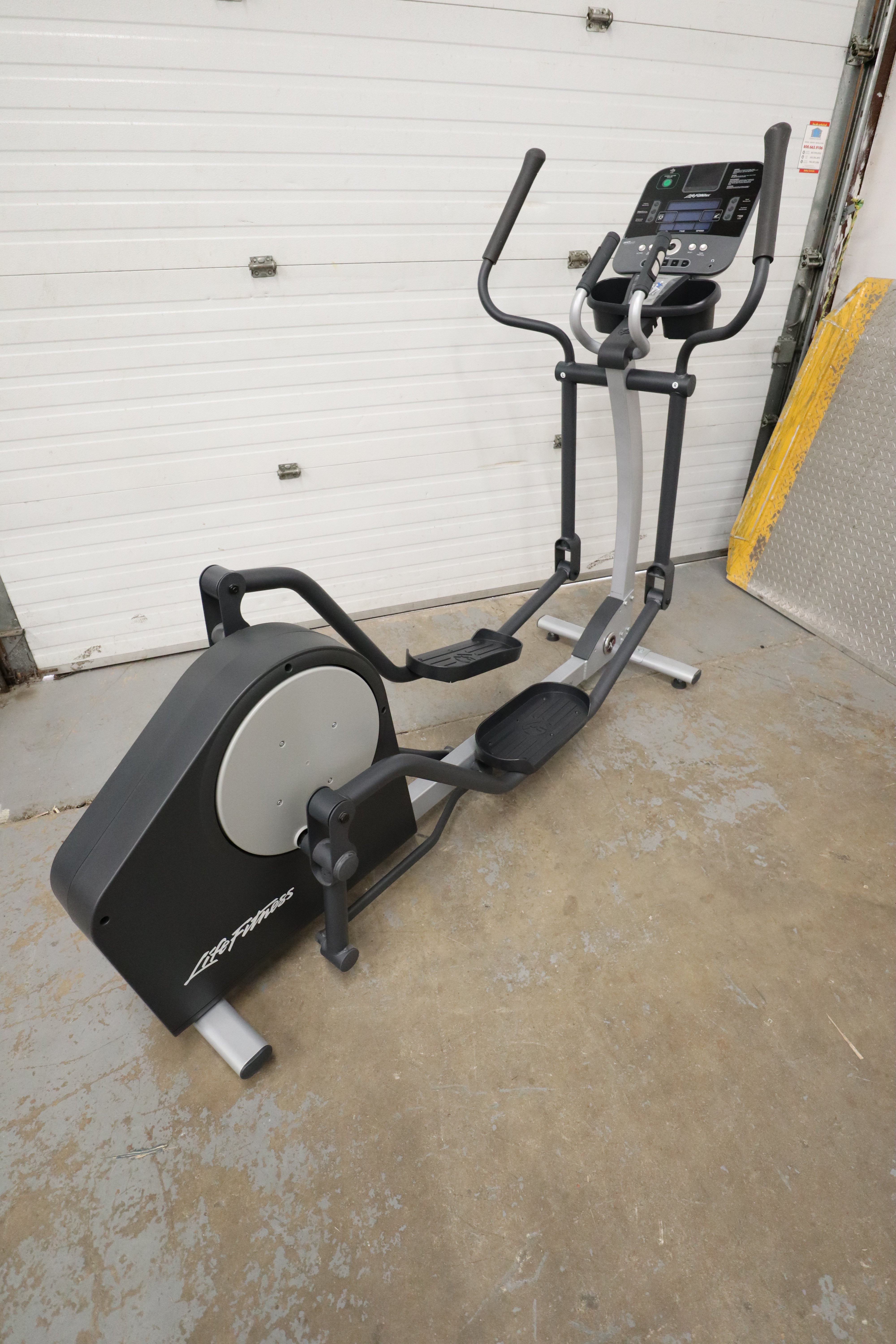 Used Life Fitness X1 With Track Console X1-XX00-0104 Elliptical