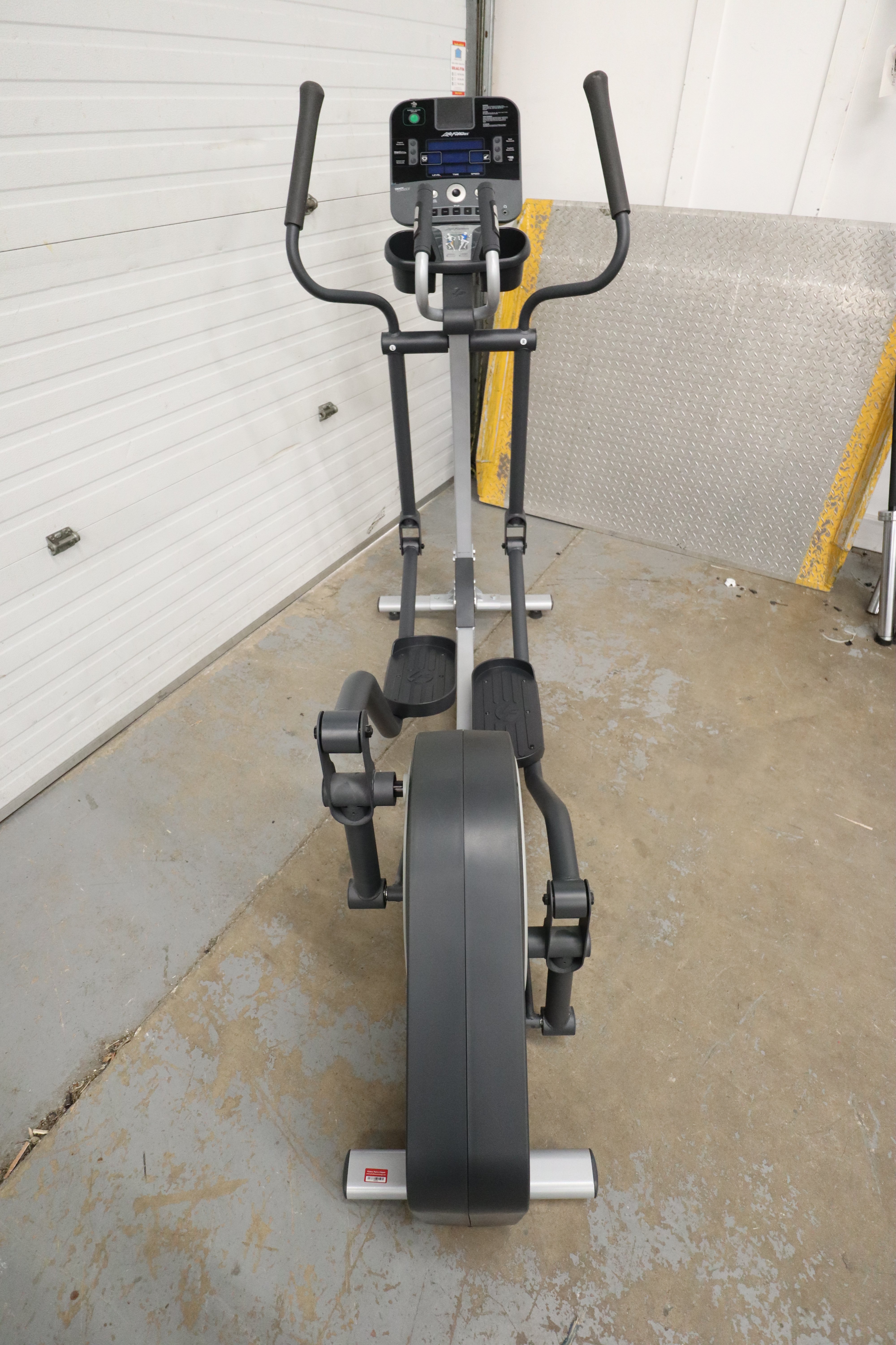 Used Life Fitness X1 With Track Console X1-XX00-0104 Elliptical