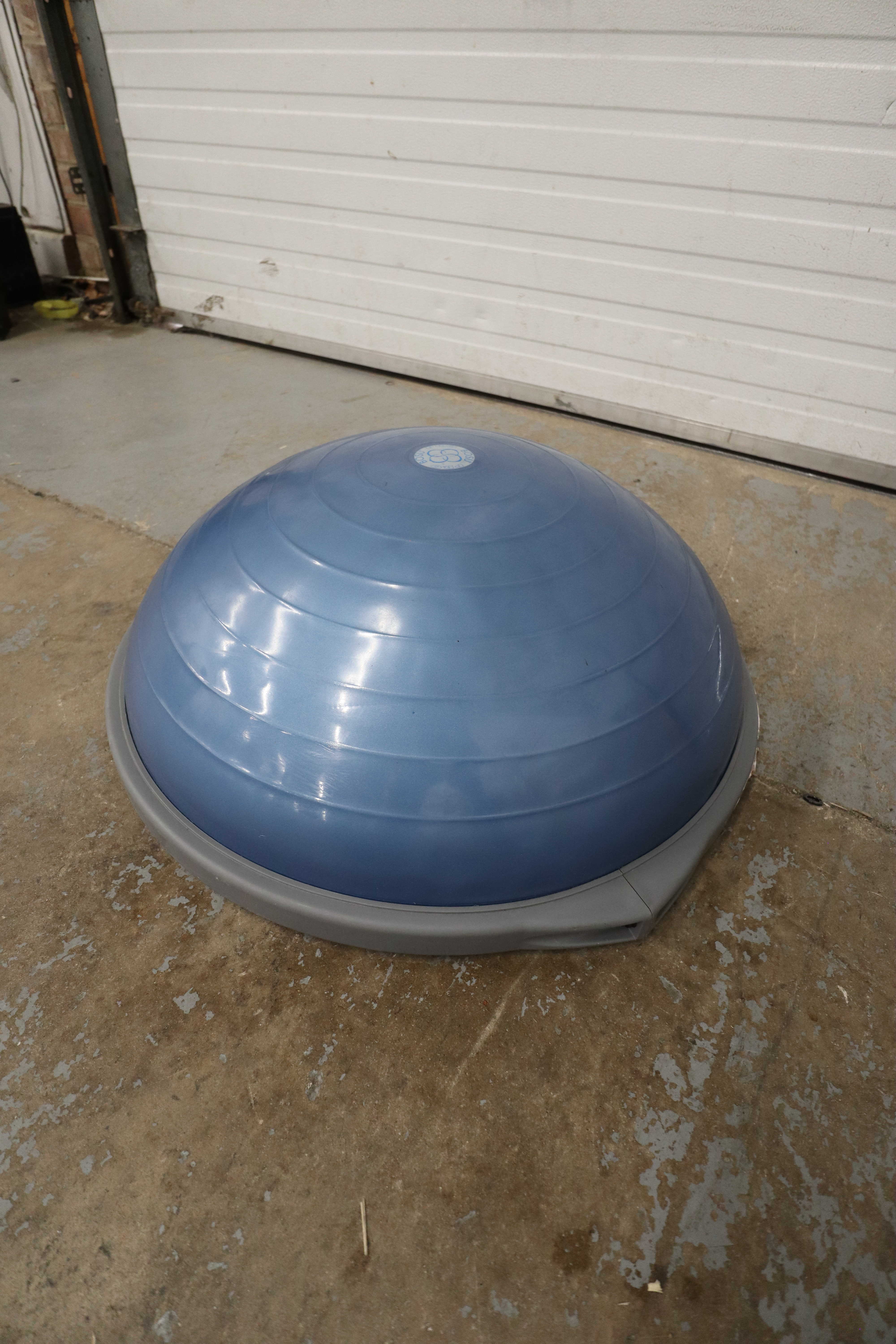 Used Bosu Pro Balance Trainer Freeweights & Accessories